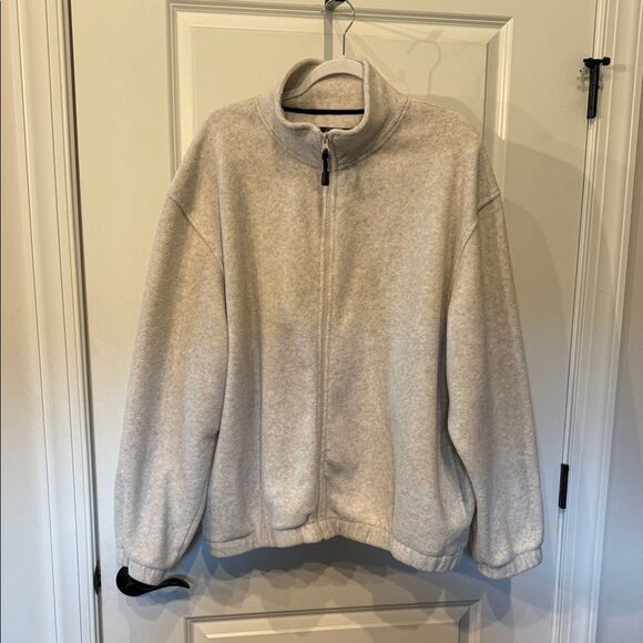 Croft & Barrow Men's Light Gray Zip-Up  fleece Sweater - Picture 1 of 7